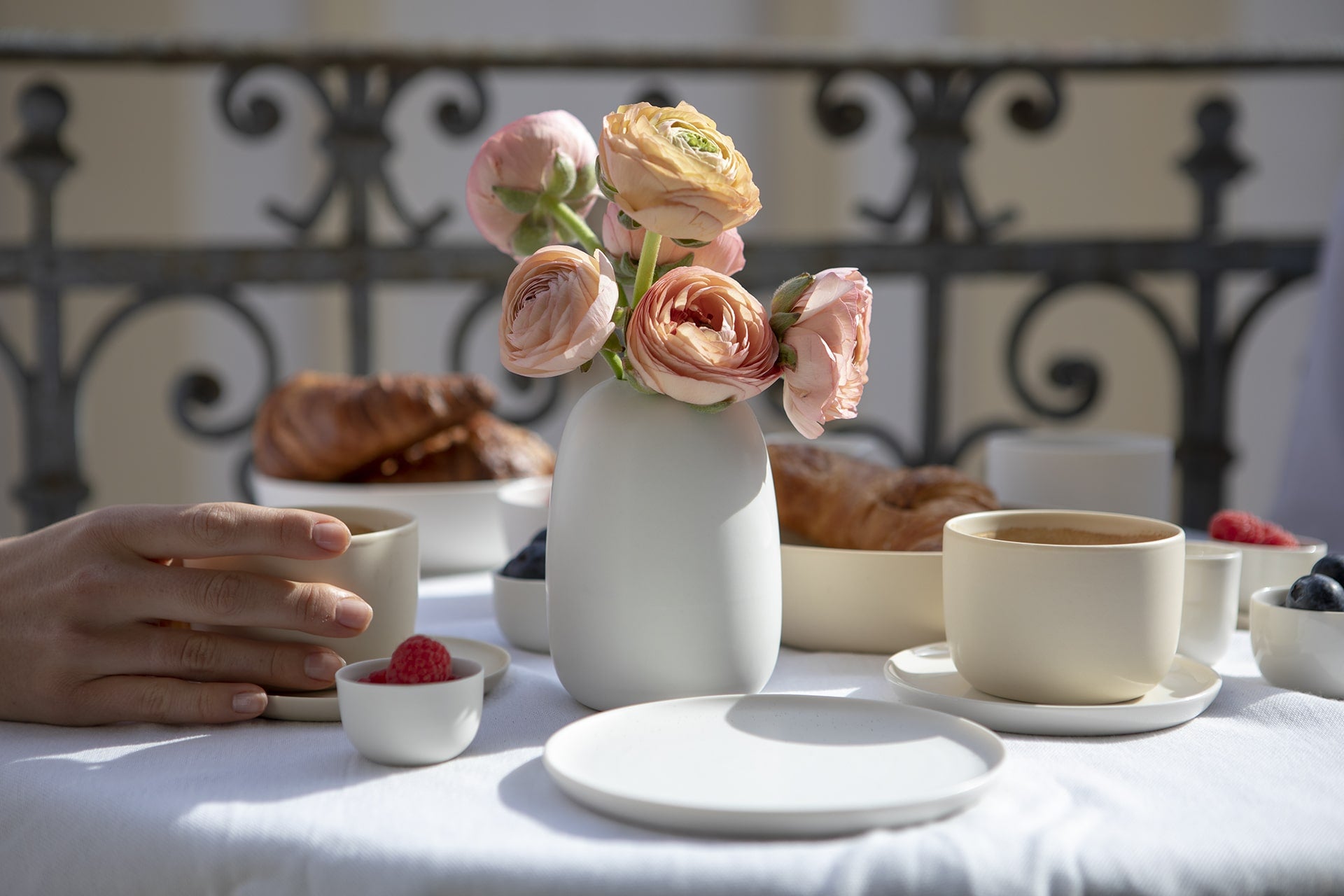 VASES | Breakfast